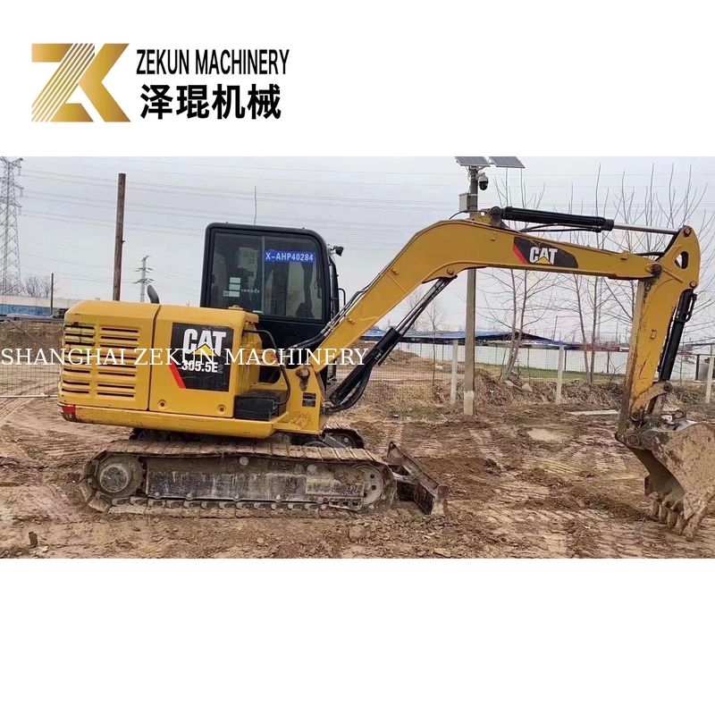 中古 CAT 305.5E2 ミニ掘削機 追跡 305.5 5380 KG 機械重量 32KW 電力