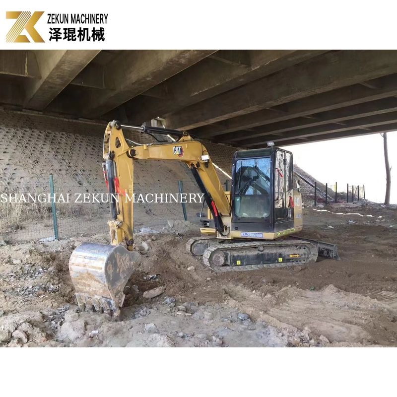 CAT 305.5E 中古ミニ掘削機 5.5トン オリジナルペイント CAT エンジン
