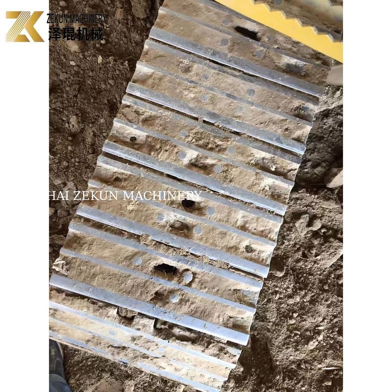 CAT 305.5E 中古ミニ掘削機 5.5トン オリジナルペイント CAT エンジン
