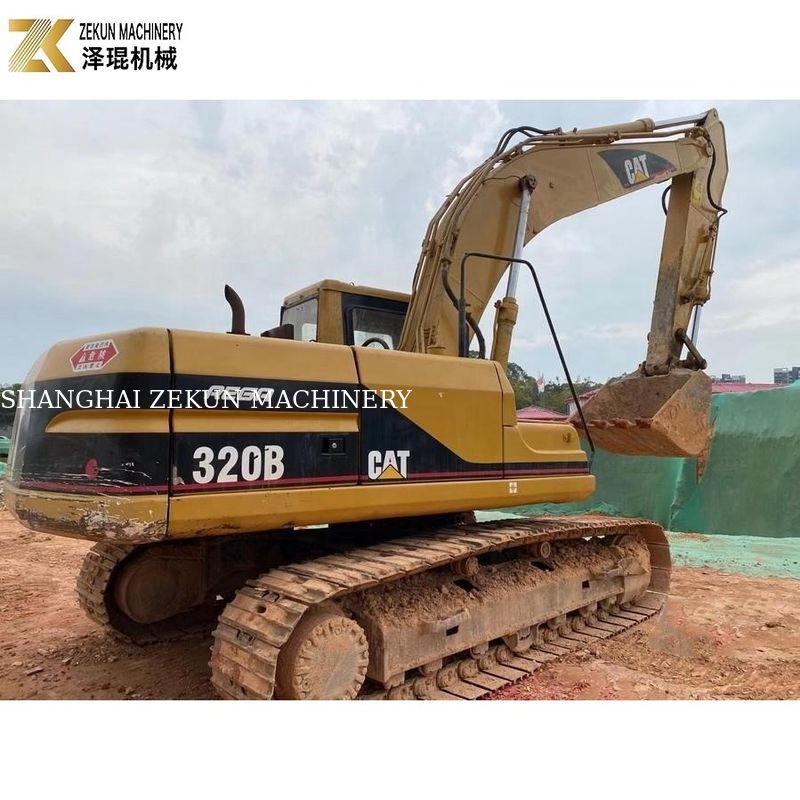CAT320 クローラー掘削機を使ってました 20.6T 日本から輸入しました