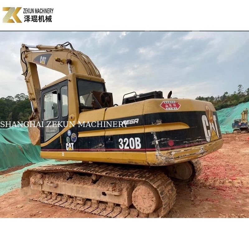 CAT320 クローラー掘削機を使ってました 20.6T 日本から輸入しました