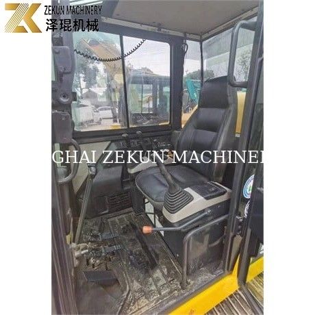 コマツー PC56-7 ミニ掘削機 5トンの稼働重量と耐久性のあるディーゼルエンジン