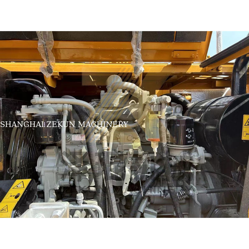 オリジナルの水力シリンダーとISUZUエンジンを備えたセカンドハンド Sany 75 C プロ掘削機