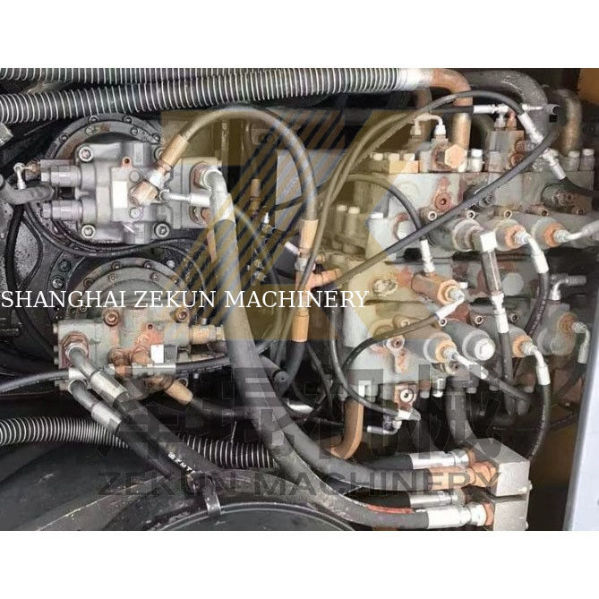使用済みボルボEC480掘削機 3.3m3のバケツ容量と他の水力バルブ