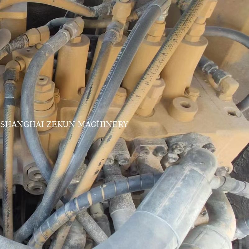 完全に水力システム使用 CAT320C掘削機 あなたのビジネスのための高掘削力