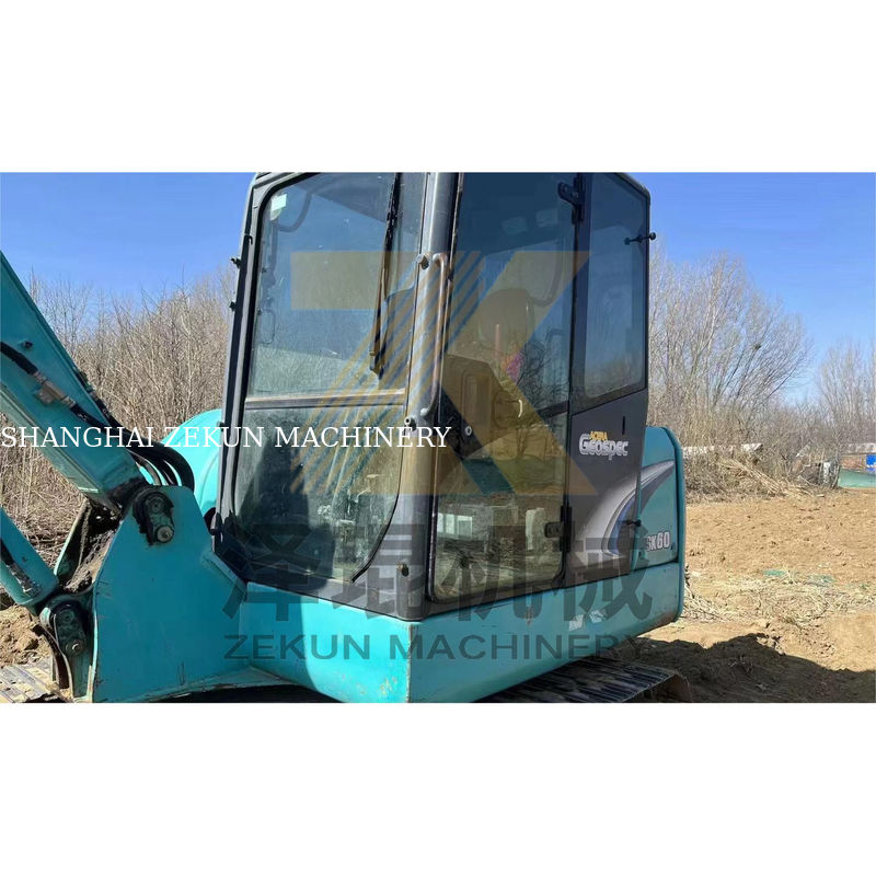良い状態で使用されている Kobelco SK60-3/5/8/10 ミニ掘削機 6 トン 35.5KWのパワー