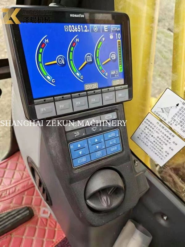 中古 コマツー PC200-8MO クローラー 掘削機 2001-4000 時間 中型