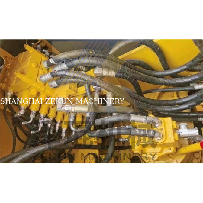 中古のコマツー掘削機 PC120-6 PC130-7 PC128 13 トン 12600 KG 上海