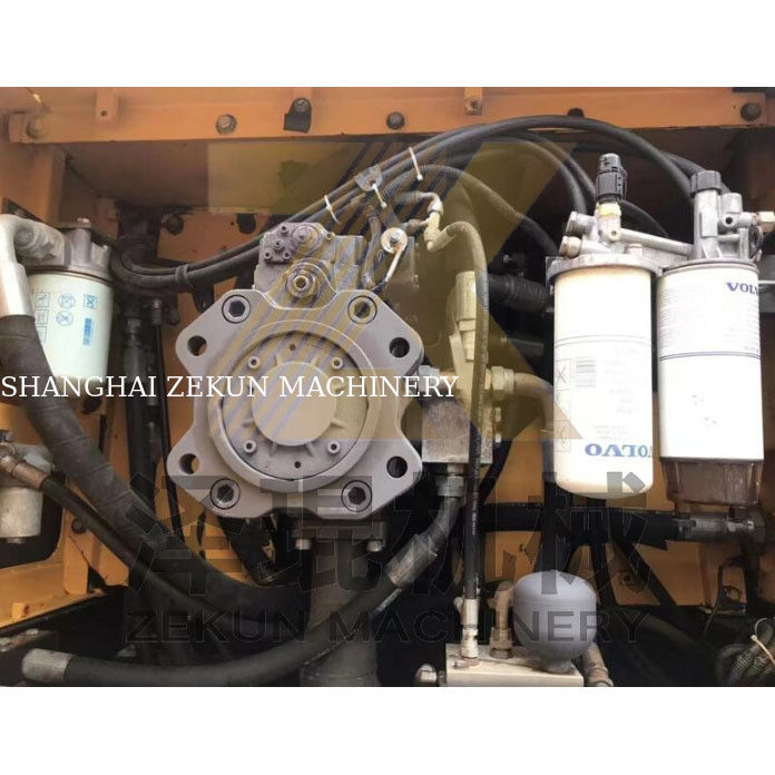 中古のボルボEC480掘削機 265KW 良好な状態で 作業時間が少ない