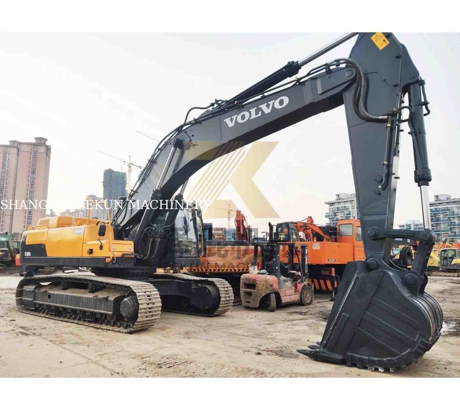 使用済み VOLVO EC480DL 掘削機 270KW パワーと1.77 3.8 m3 バケット容量