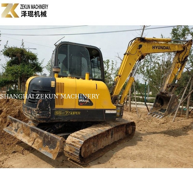 5.5トンのヒュンダイロベックス 55-7 水圧バルブ付き掘削機 0.18m3バケツ