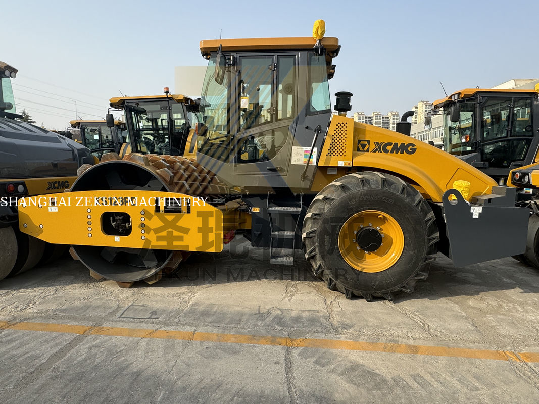 12トンのXCMG XS123PD シングル・ドラム・ロール 中国 第2段階道路建設機器