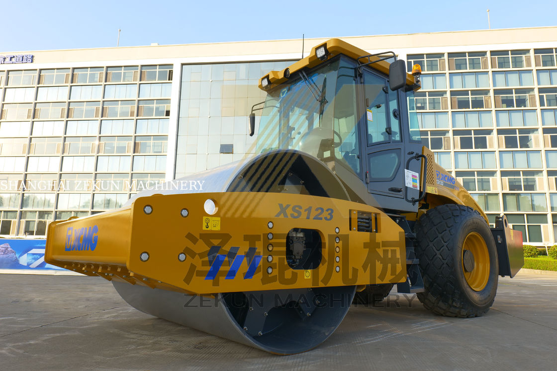 12トンのXCMG XS123PD シングル・ドラム・ロール 中国 第2段階道路建設機器