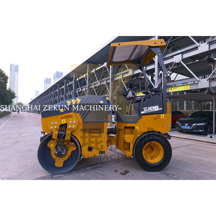 3.8T XCMG XMR403VT 振動式ローラー 中国 ステージIII