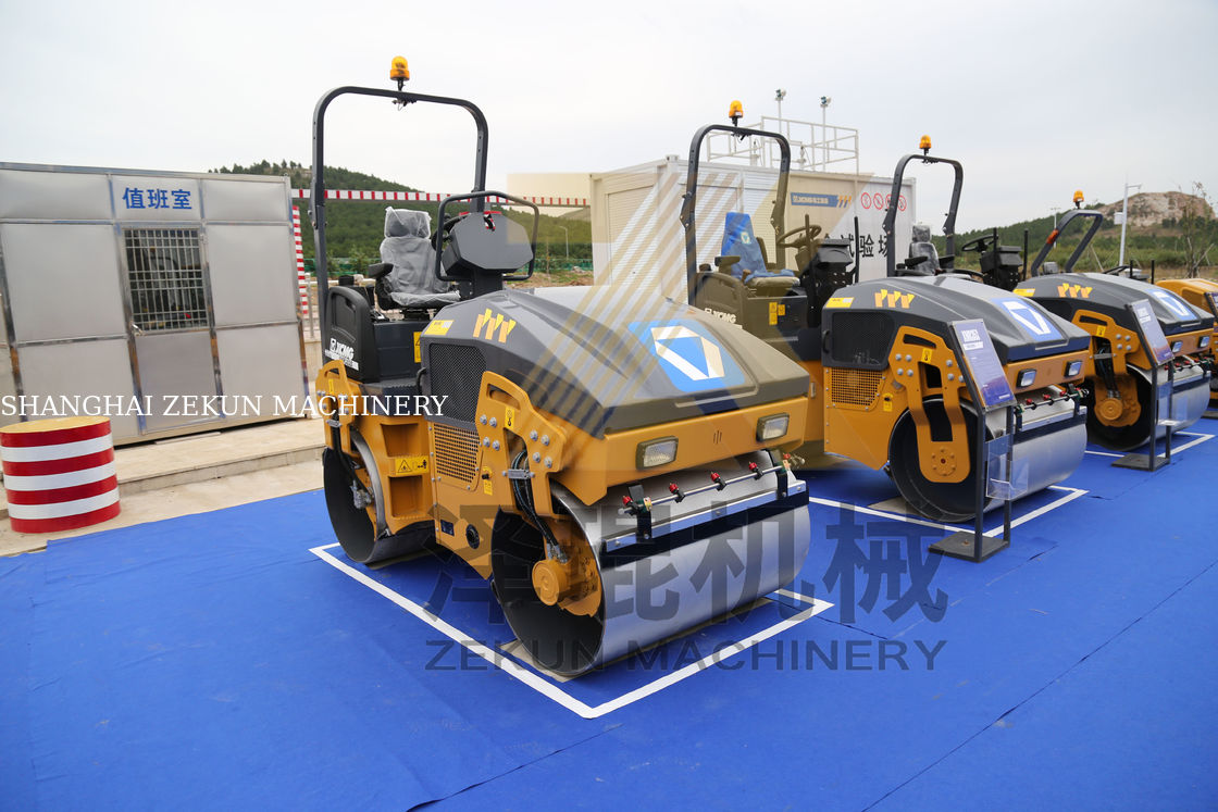 3トンのXCMG XMR303 振動式ローラー 中国 IV ステージ道路機械