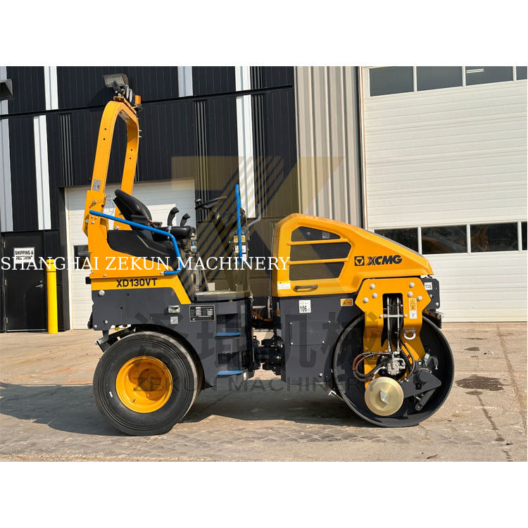 4トンのXCMG XD130VT道路建設用振動ローラー 販売