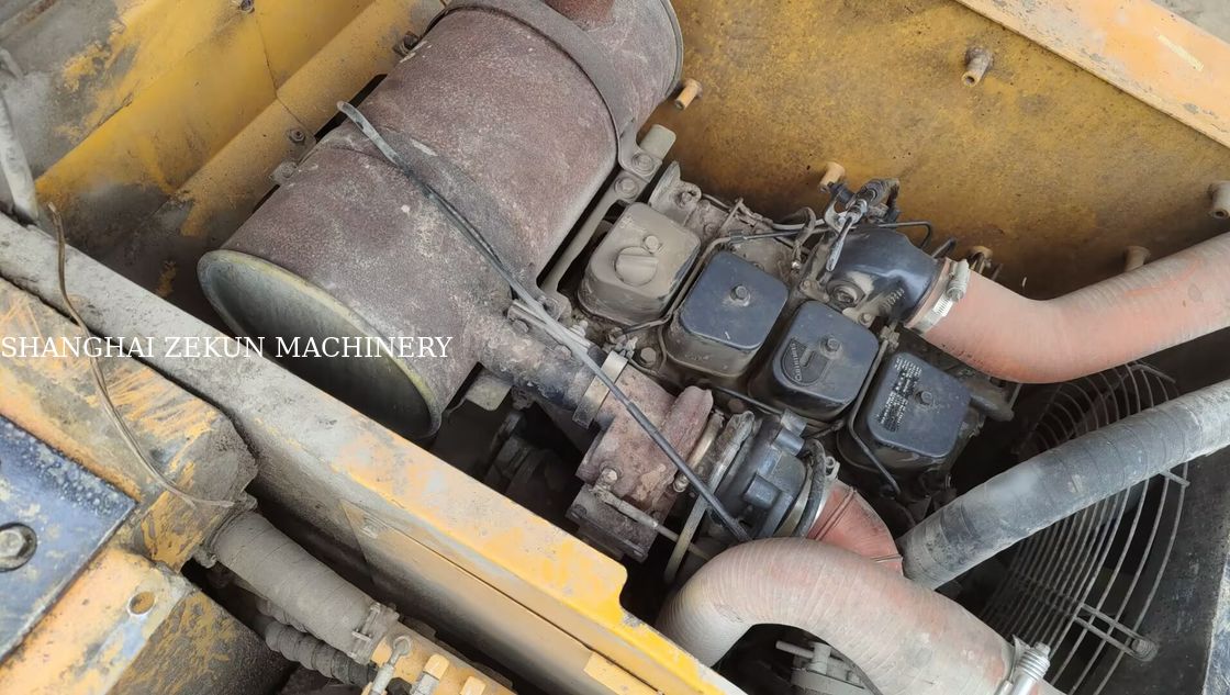 2015年 ハンマーと5300時間の作業時間を備えたハインダイR150-9掘削機 生産性を向上させる