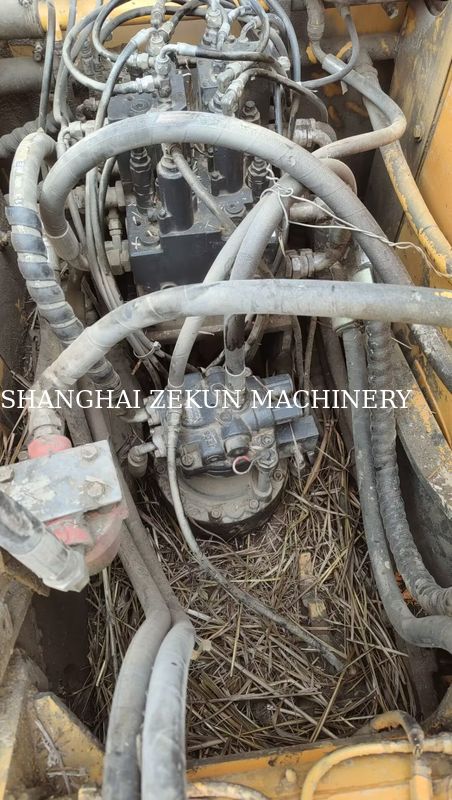 2015年 ハンマーと5300時間の作業時間を備えたハインダイR150-9掘削機 生産性を向上させる