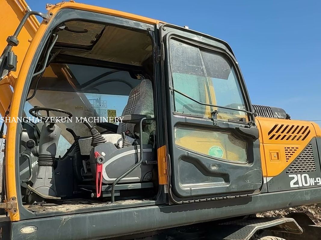 2014 Hyundai R210W-9 21トンの車輪掘削機 建設プロジェクトに最適