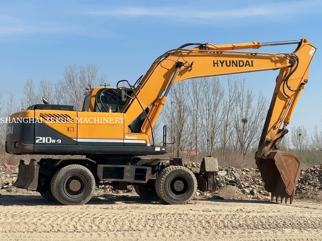 2014 Hyundai R210W-9 21トンの車輪掘削機 建設プロジェクトに最適