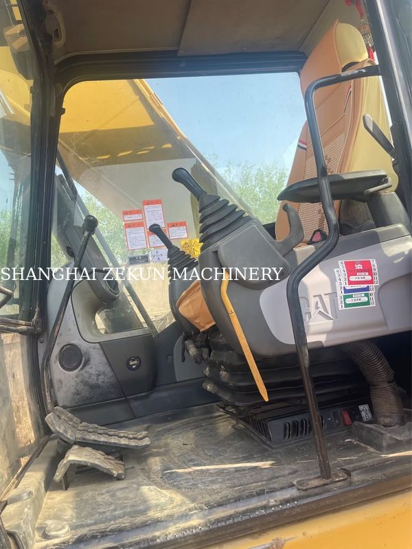 2020 Cat 320D2L 掘削機 21 トン 5127 時間 B2B 購入に最適