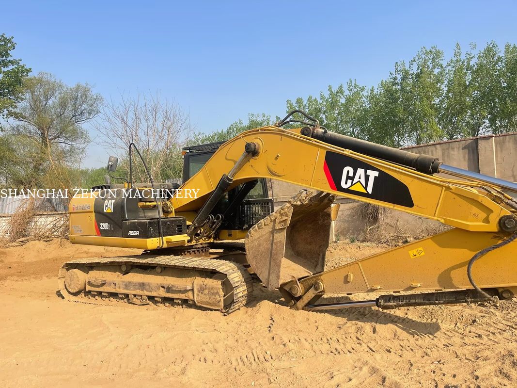 2020 Cat 320D2L 掘削機 21 トン 5127 時間 B2B 購入に最適