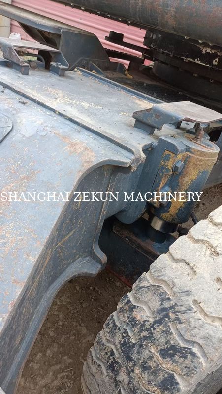 Hyundai R210W-9 ホイール式油圧ショベル 330L 燃料タンク容量と油圧バルブ