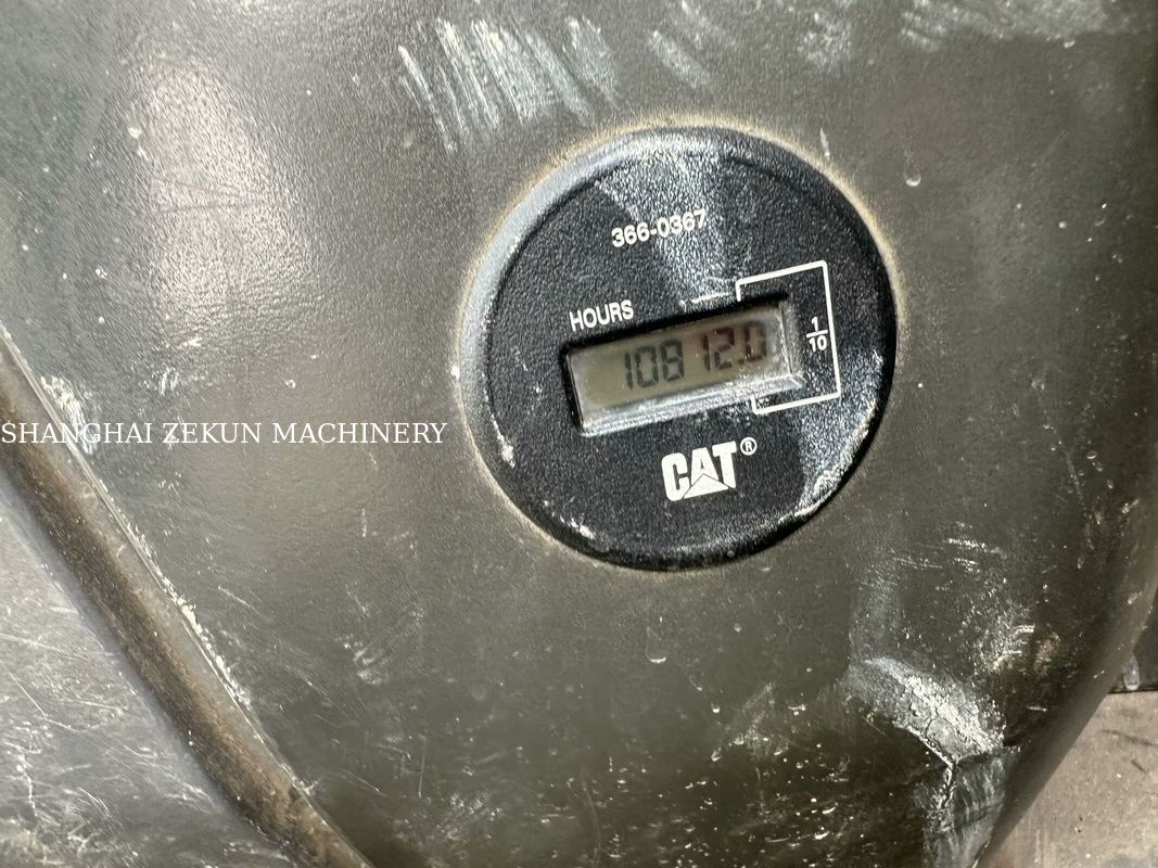 2014 CAT 320D2 掘削機 10 812hrs 性能 水力流量 2 × 214 L/min 移動速度 3.5 / 5.5 Km/h
