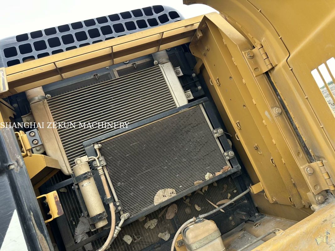 2014 CAT 320D2 掘削機 10 812hrs 性能 水力流量 2 × 214 L/min 移動速度 3.5 / 5.5 Km/h