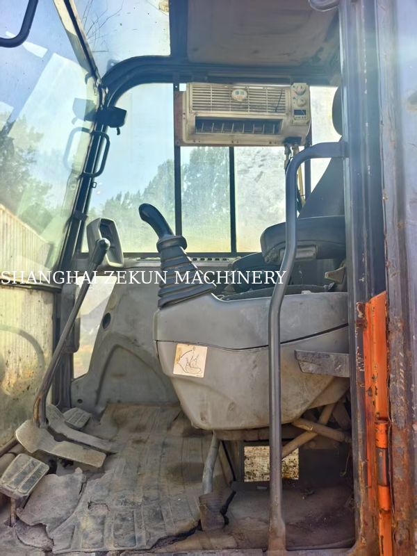 2013年製 Doosan DX60 油圧ショベル、油圧27.5 MPa、最大掘削高さ800 mm